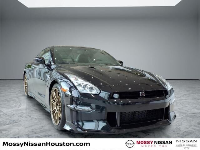 2024 NISSAN GT-R