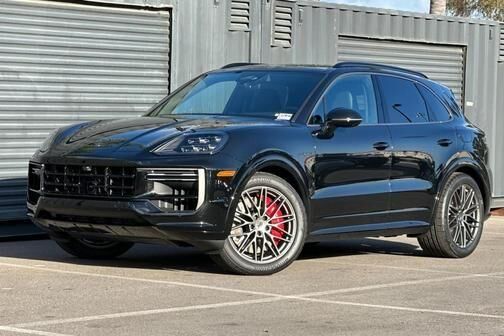 2026 PORSCHE Cayenne