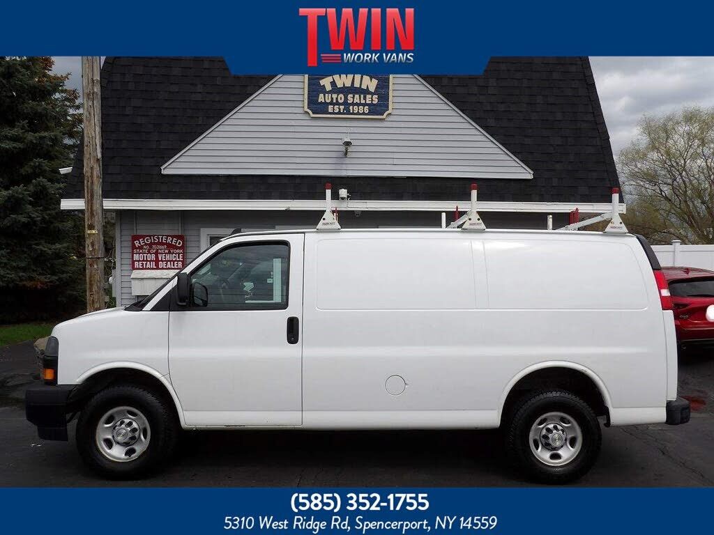 2023 CHEVROLET Express