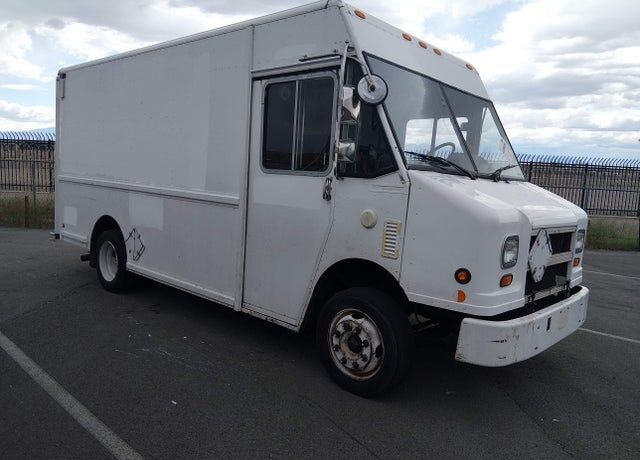 2004 FREIGHTLINER MT 45 Chassis