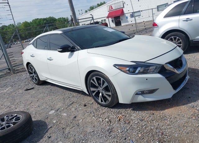 2017 NISSAN Maxima
