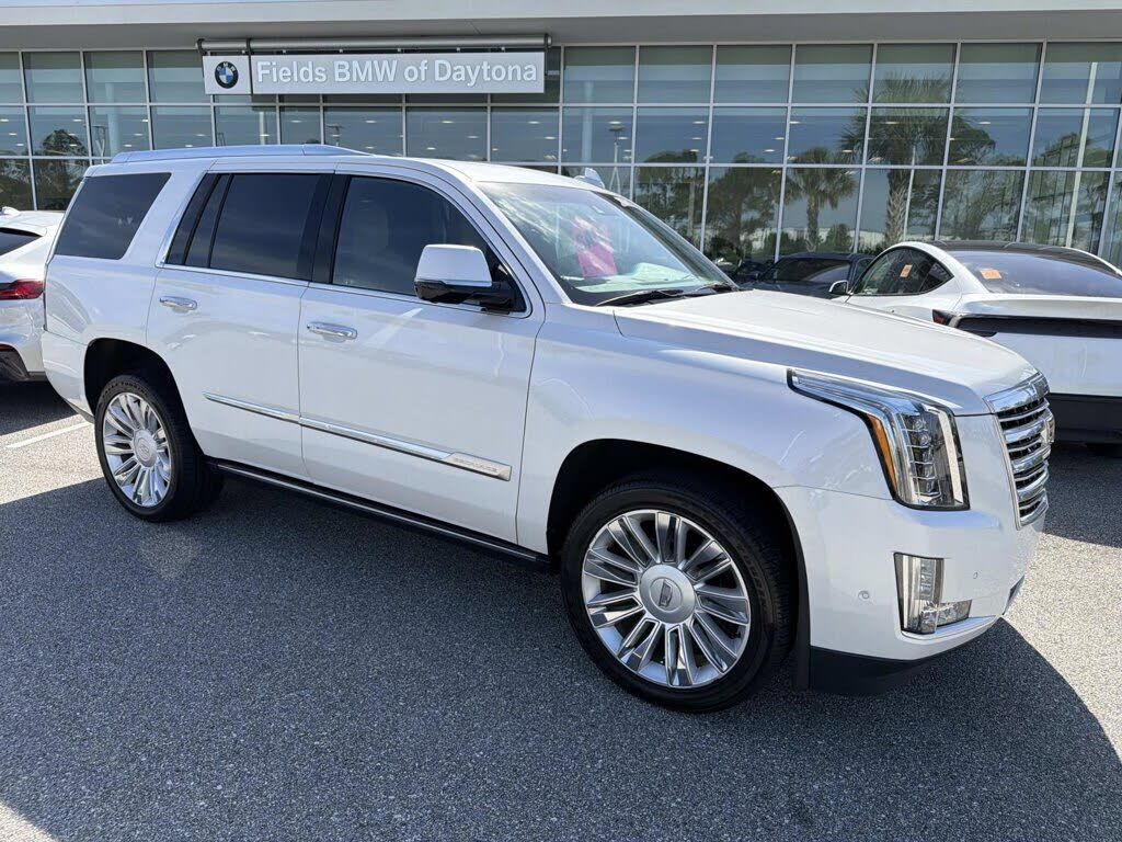 2018 CADILLAC Escalade