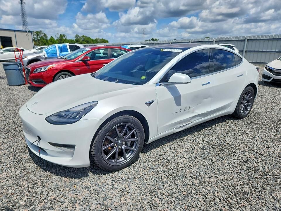 2018 TESLA Model 3