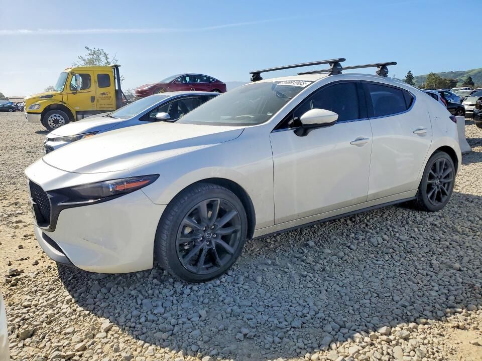 2021 MAZDA Mazda3