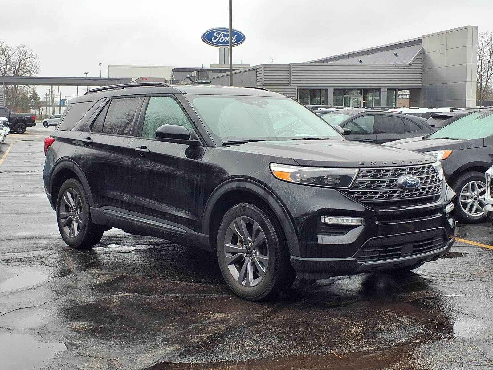 2023 FORD Explorer