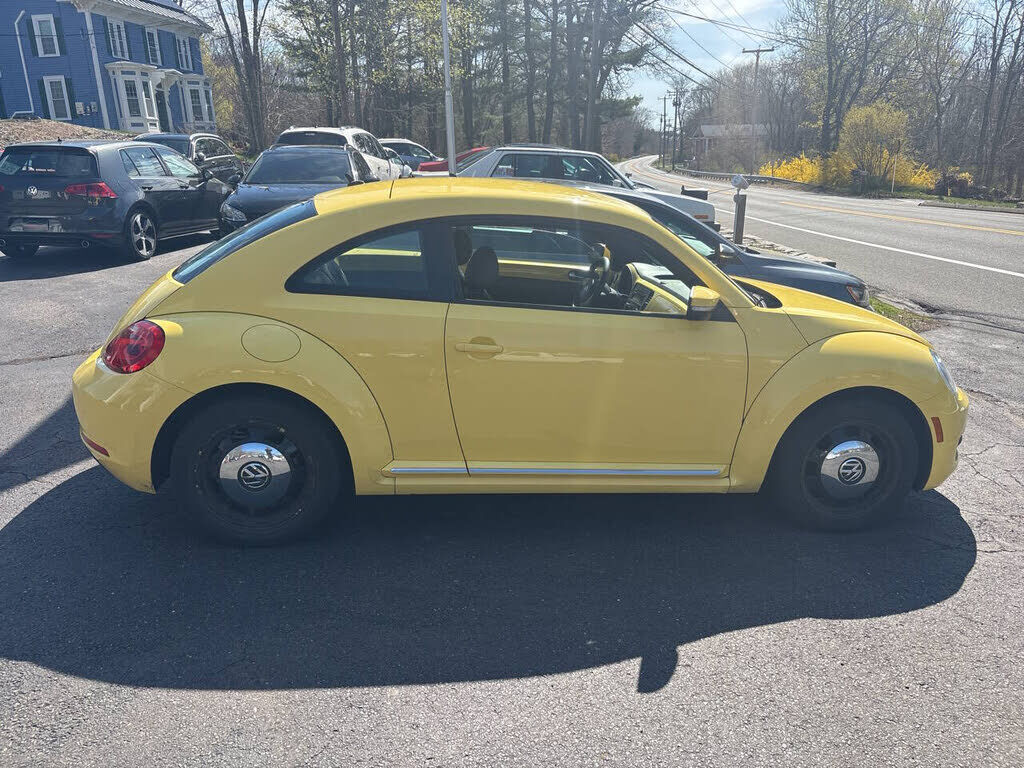 2013 VOLKSWAGEN Beetle