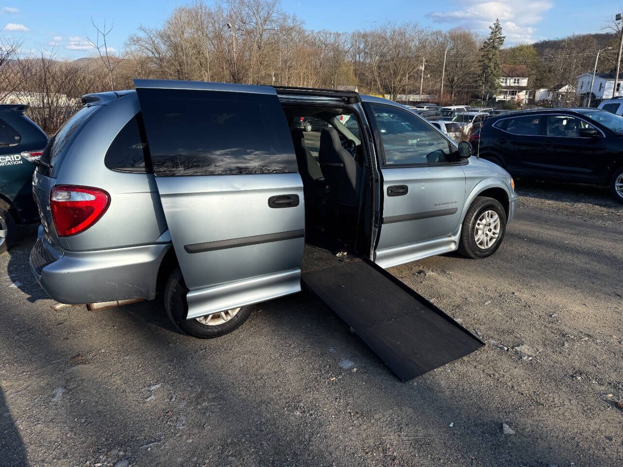 2005 DODGE Caravan