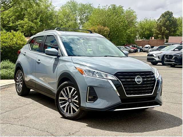 2021 NISSAN Kicks