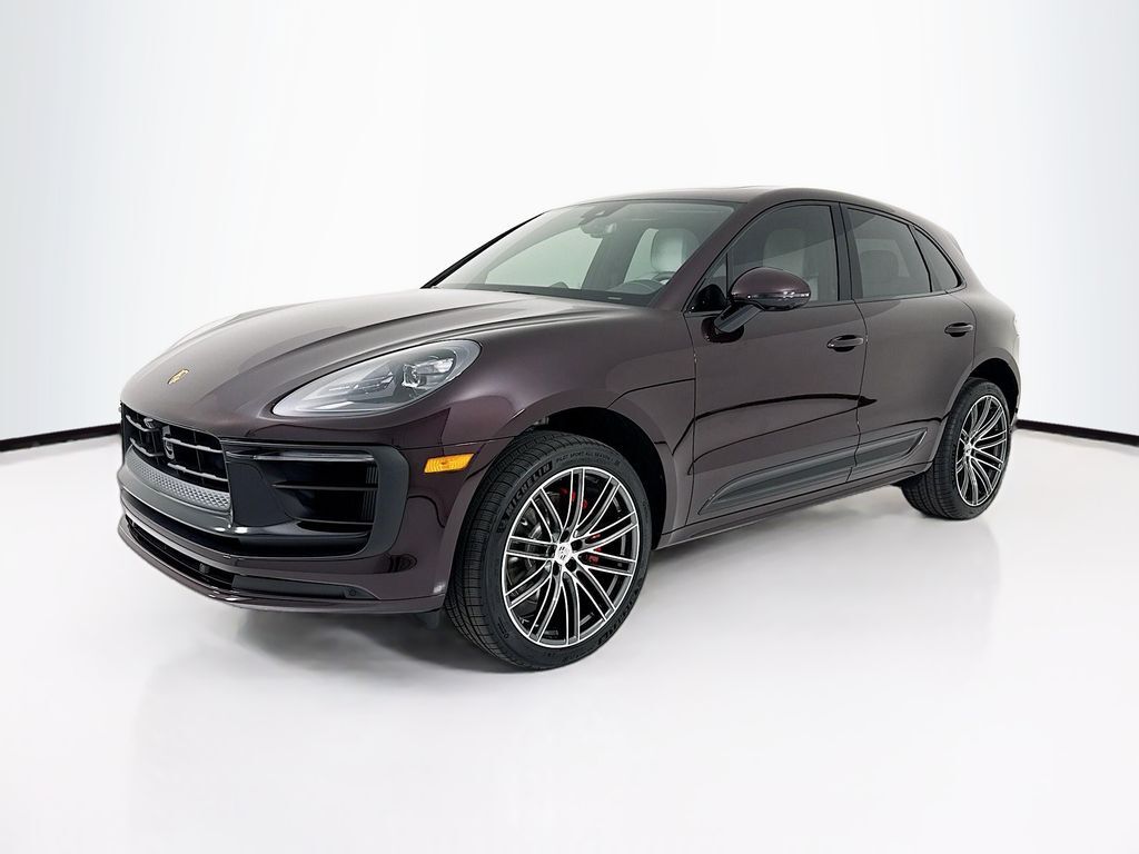 2026 PORSCHE Macan
