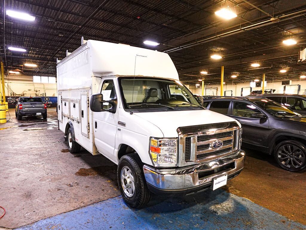 2019 FORD E-350