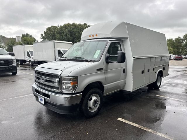 2026 FORD E-350