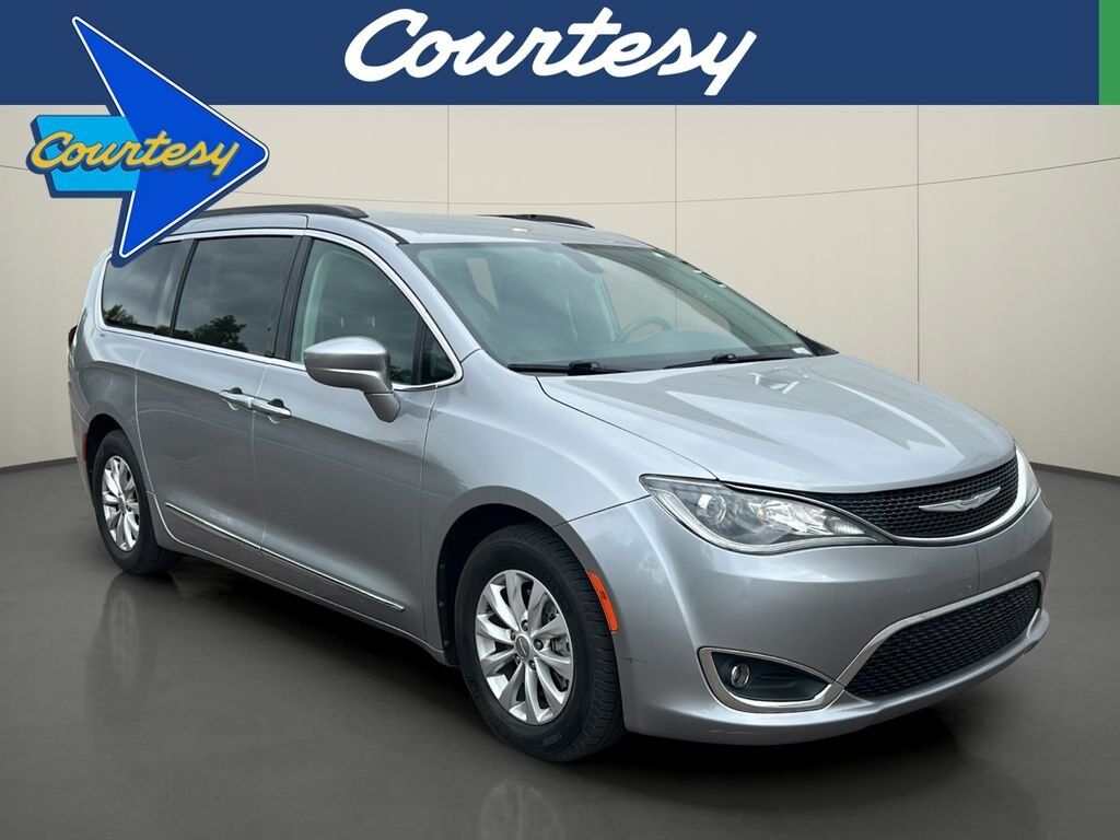 2017 CHRYSLER Pacifica