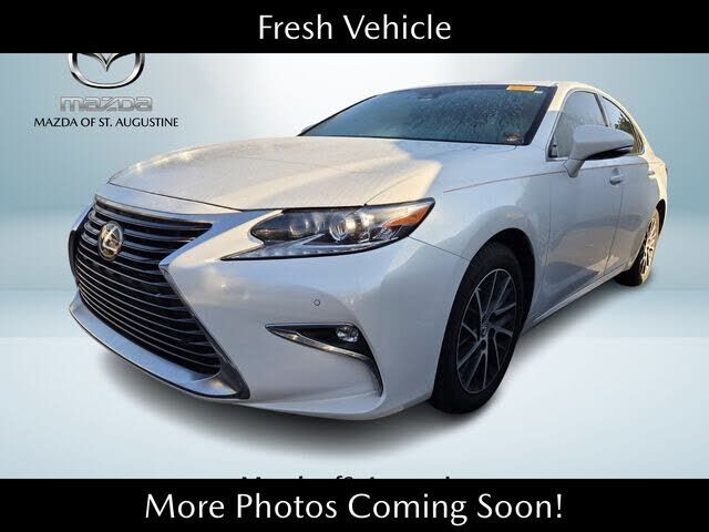2017 LEXUS ES