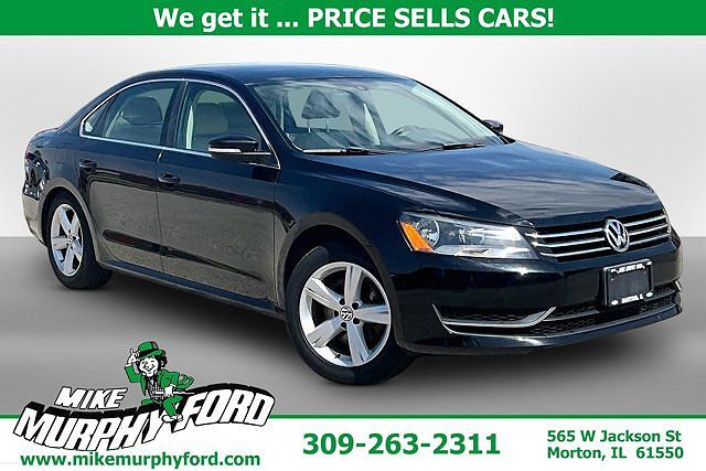 2013 VOLKSWAGEN Passat