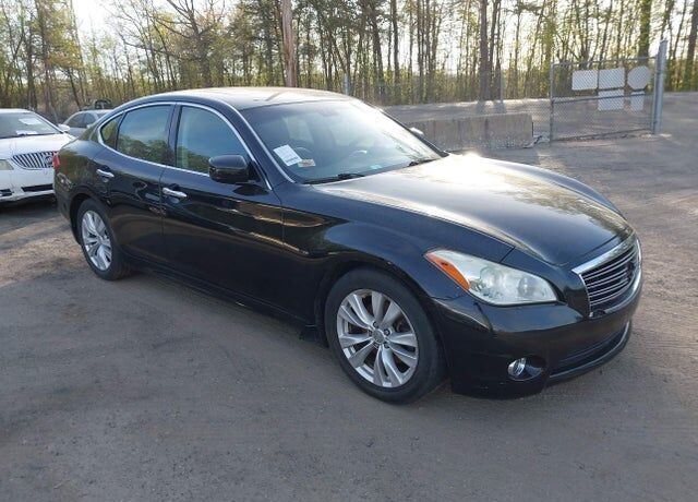 2011 INFINITI M37