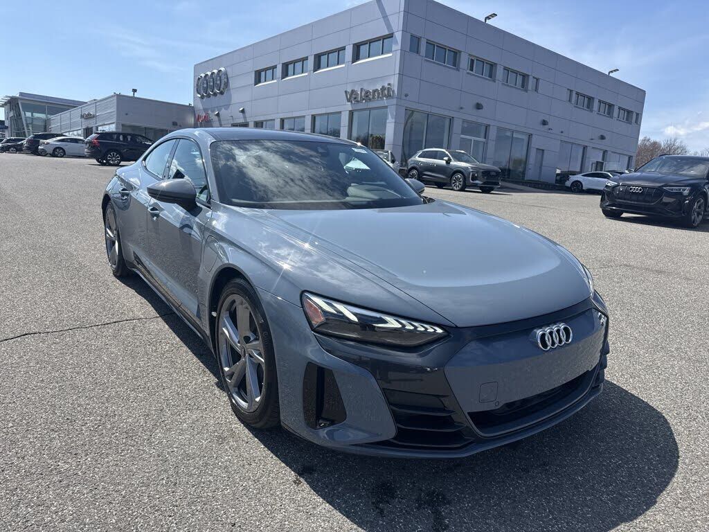 2023 AUDI e-tron GT