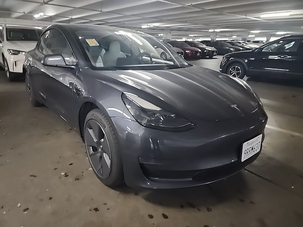 2023 TESLA Model 3