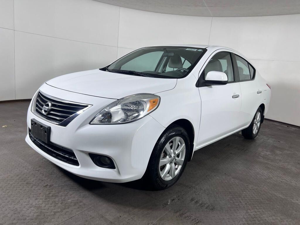 2012 NISSAN Versa