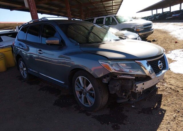 2015 NISSAN Pathfinder