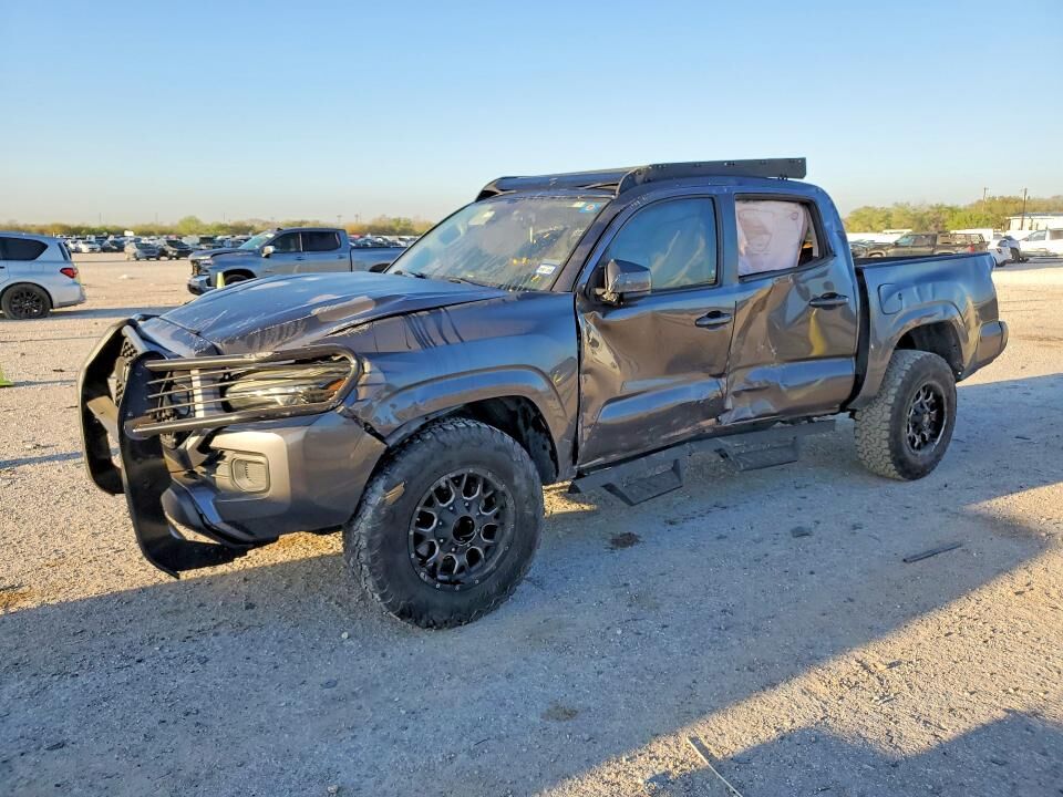 2018 TOYOTA Tacoma