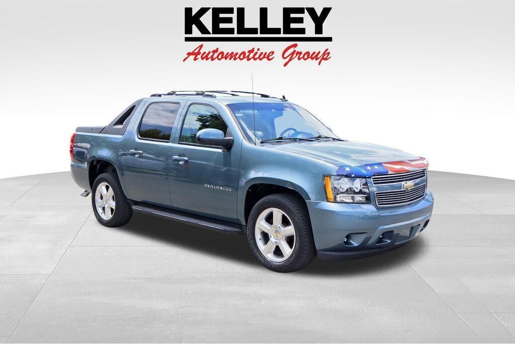 2011 CHEVROLET Avalanche