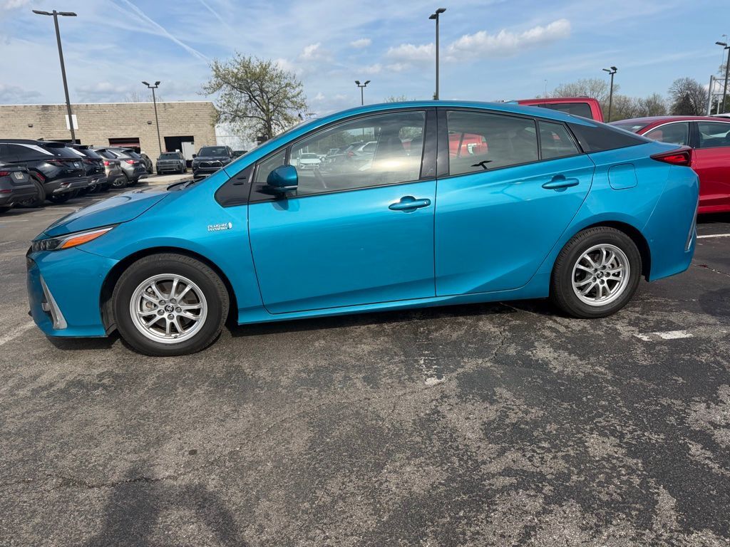 2020 TOYOTA Prius