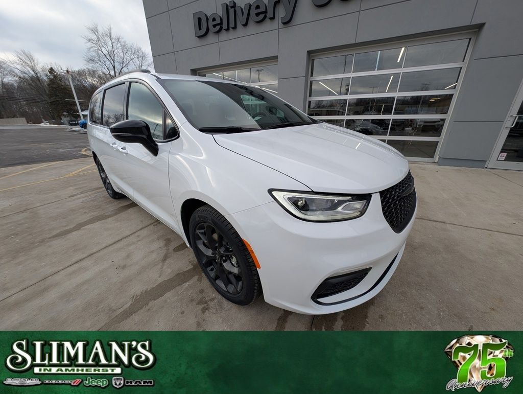 2026 CHRYSLER Pacifica