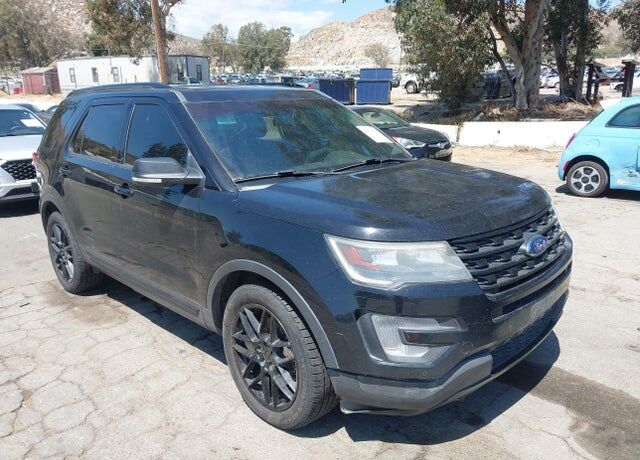 2017 FORD Explorer