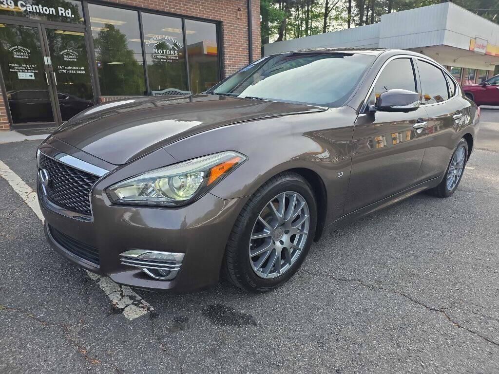2015 INFINITI Q70