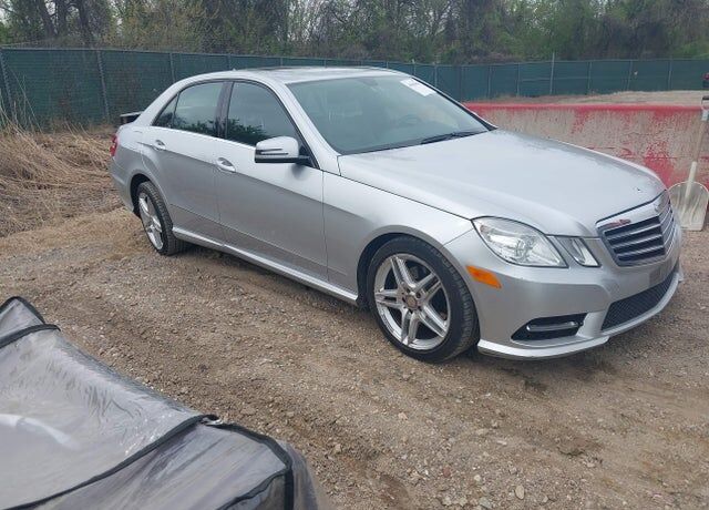 2013 MERCEDES-BENZ E-Class