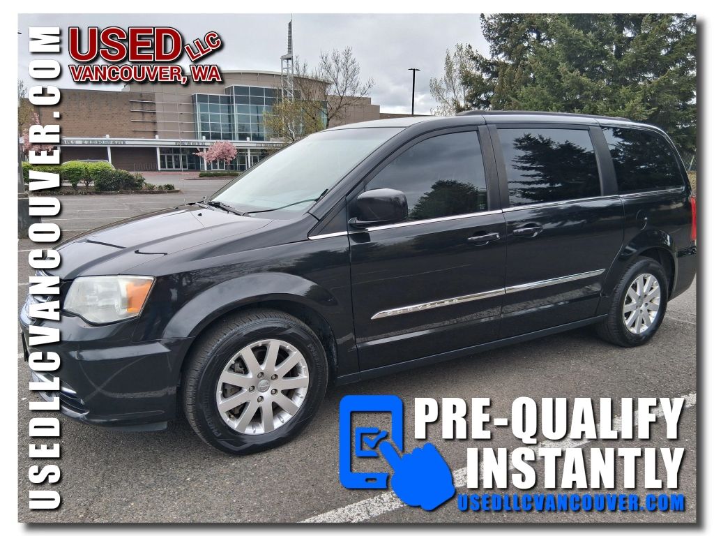 2015 CHRYSLER Town and Country