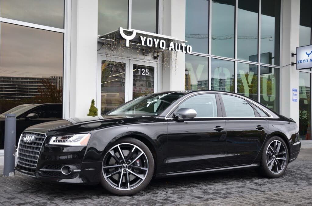 Audi S8