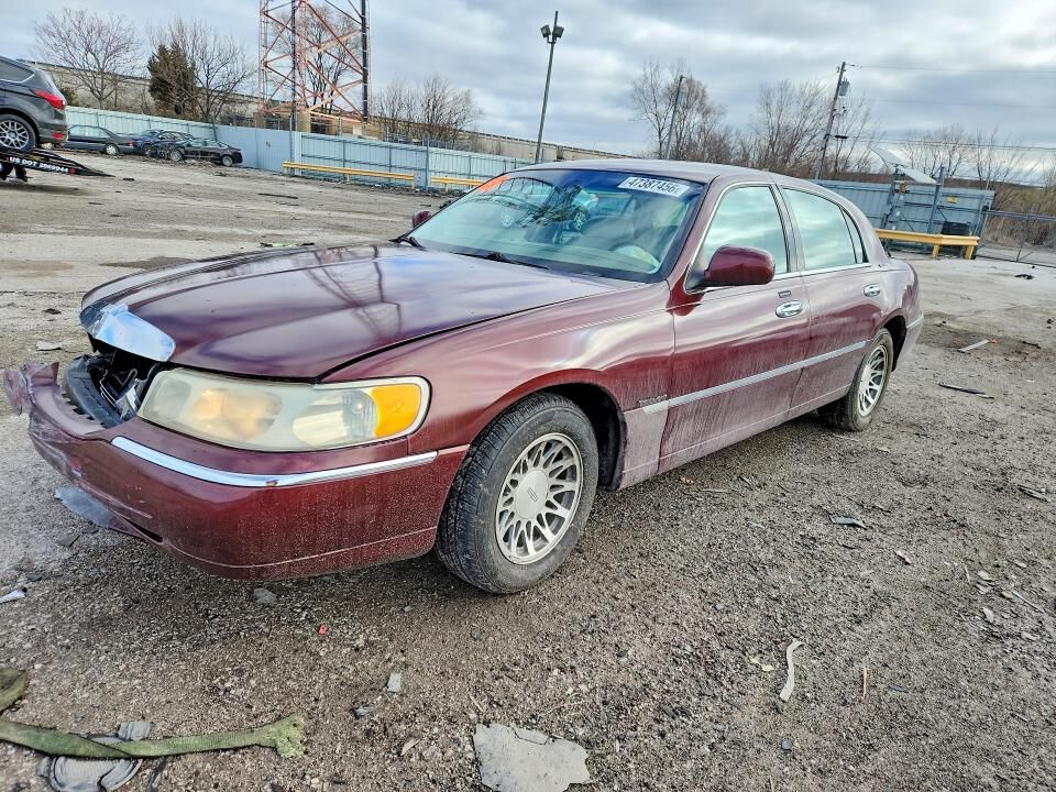2000 LINCOLN Town Car