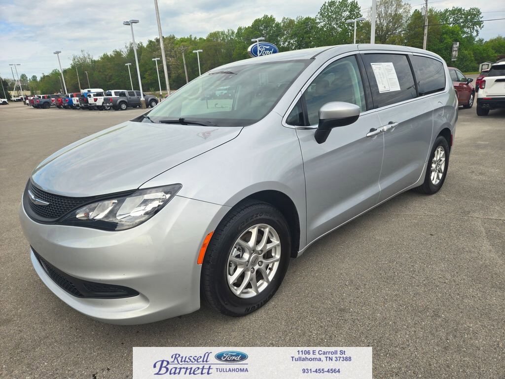 2023 CHRYSLER Voyager