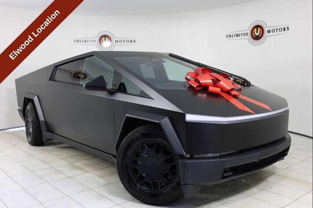 2024 TESLA Cybertruck