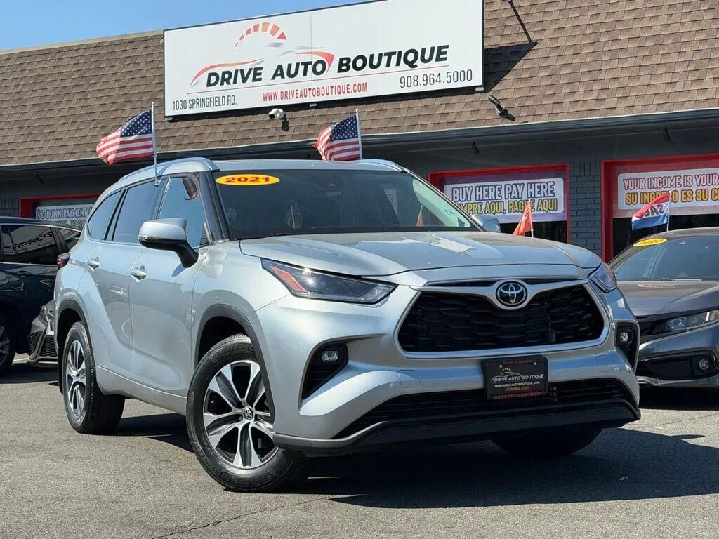 2021 TOYOTA Highlander
