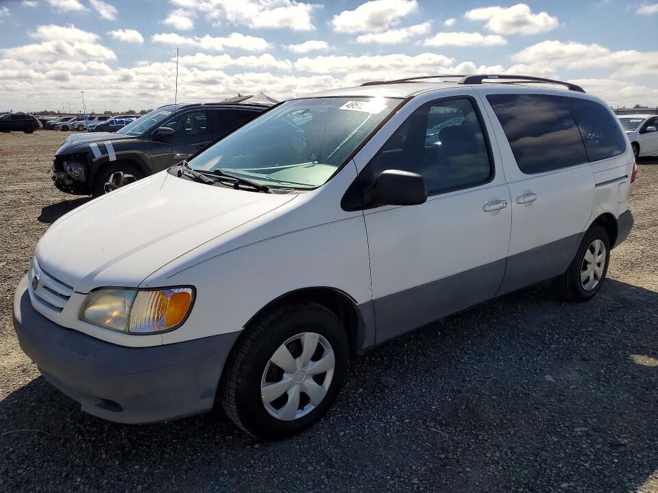 2002 TOYOTA Sienna