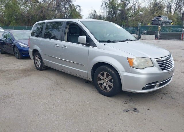 2012 CHRYSLER Town and Country