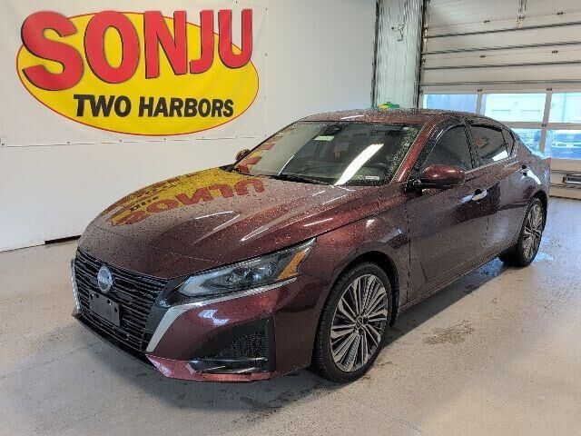 2023 NISSAN Altima