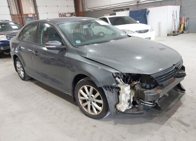 2012 VOLKSWAGEN Jetta