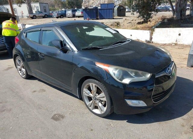 2016 HYUNDAI Veloster