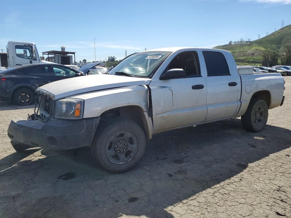 2005 DODGE Dakota