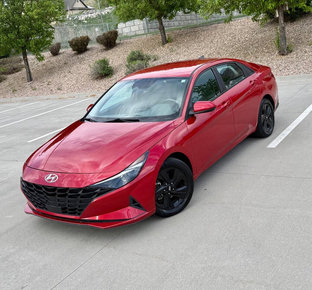 2021 HYUNDAI Elantra