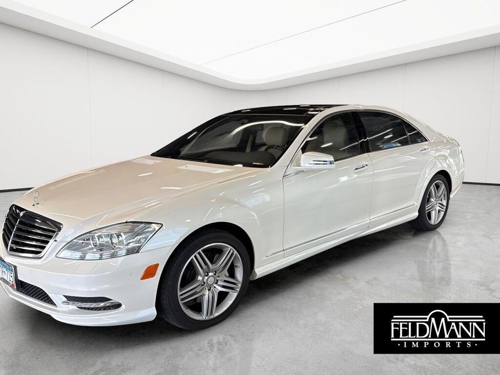 2013 MERCEDES-BENZ S-Class