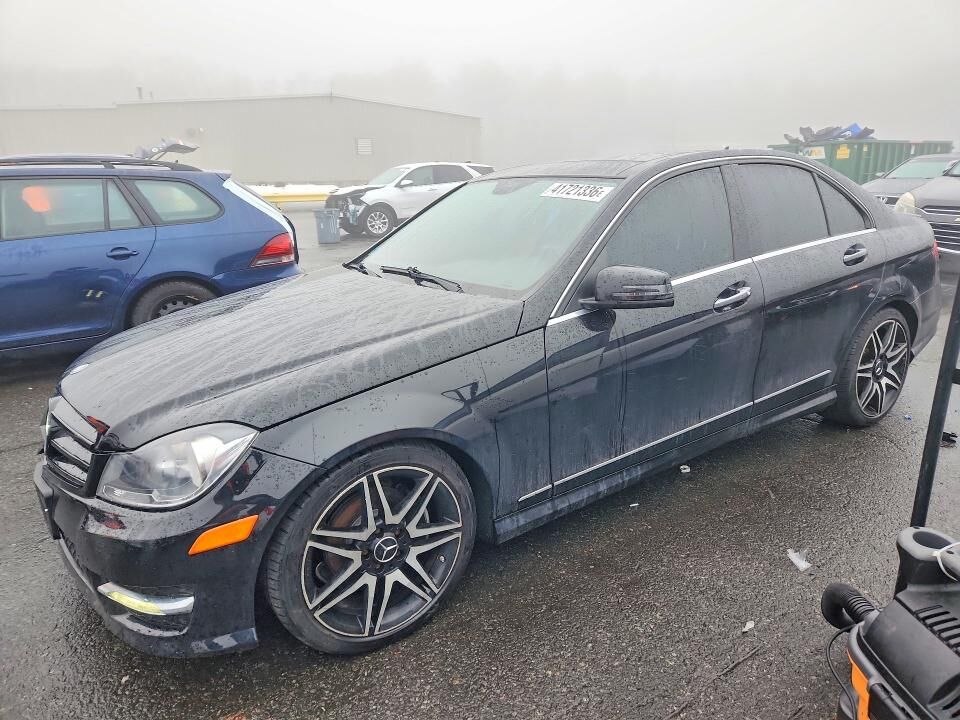 2013 MERCEDES-BENZ C-Class