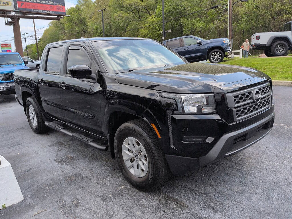 2024 NISSAN Frontier