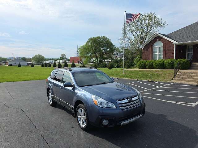2013 SUBARU Outback