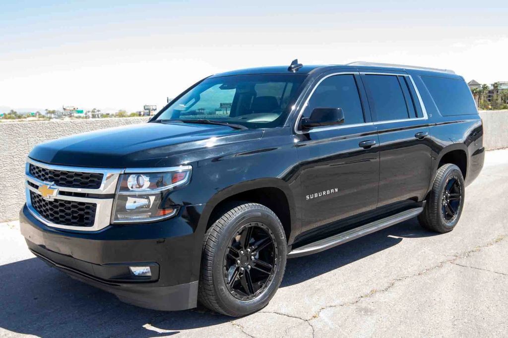 2018 CHEVROLET Suburban