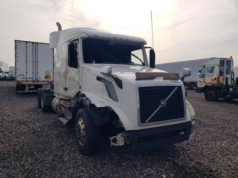 2016 VOLVO TRUCK VNL