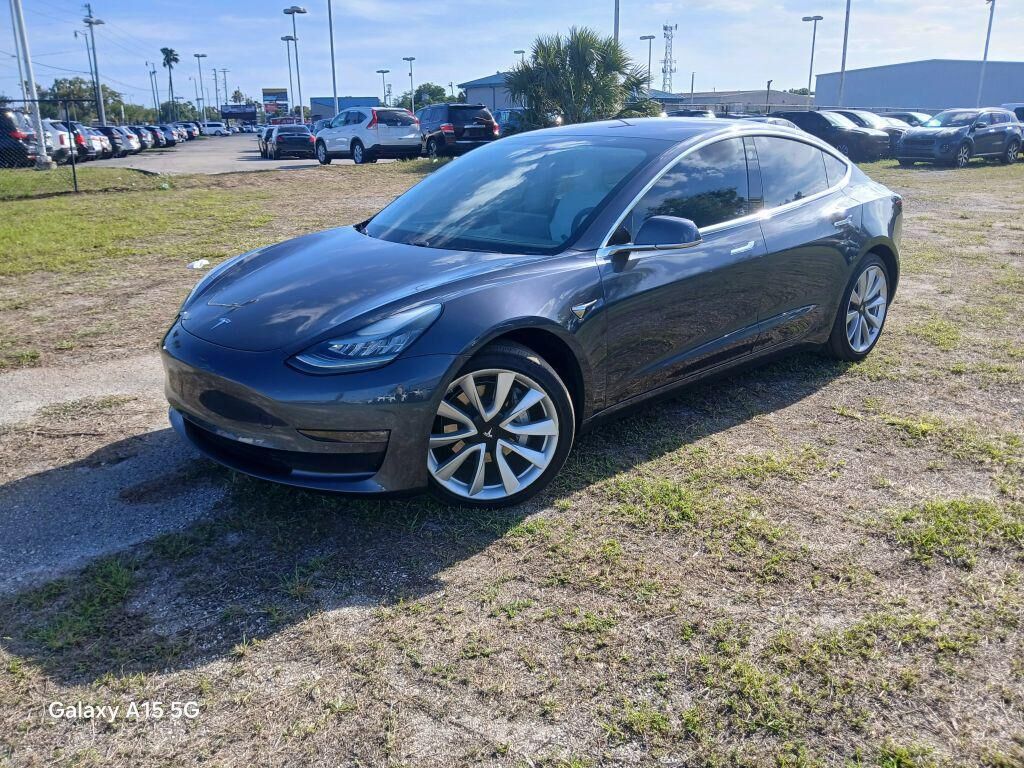2018 TESLA Model 3